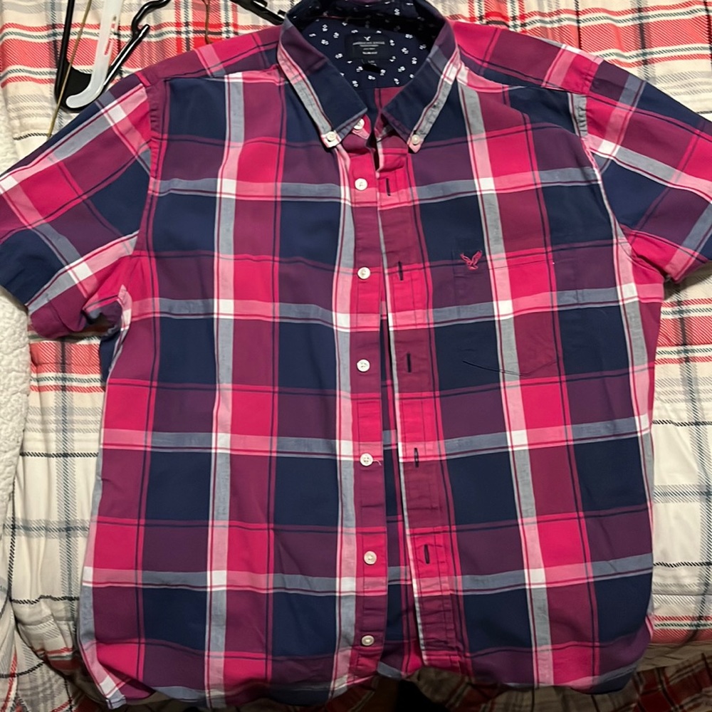 Large American Eagle Short Sleeve button up